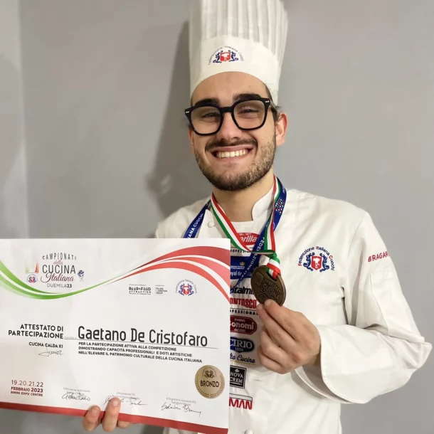 Chef_Gaetano_De_Cristofaro_Medaglia_Bronzo_Junior_K1_Campionati_Della_Cucina_Italiana_2023_Rimini